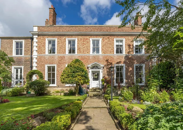 Highgate House