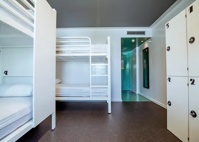 Amistat Island Hostel Ibiza - Albergue Juvenil Sant Antoni de Portmany