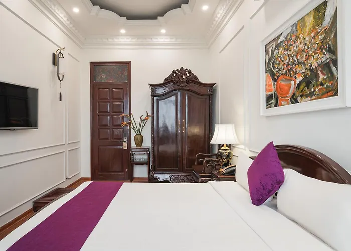 Hanoi Little Town Hotel