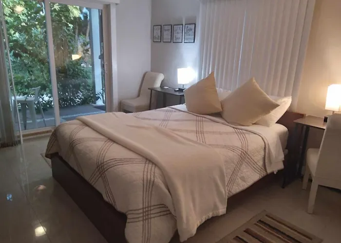 Vacation Apartment Rentals in Naples