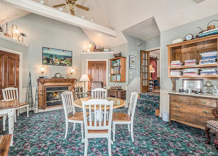 Yelton Manor Bed And Breakfast