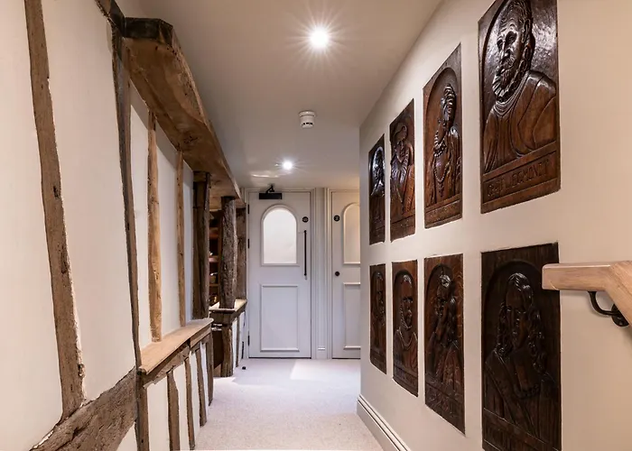 Bull Burford Hotel