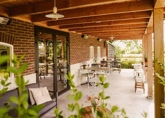 Boutiquehotel & Tiny Houses Plek17 Milsbeek