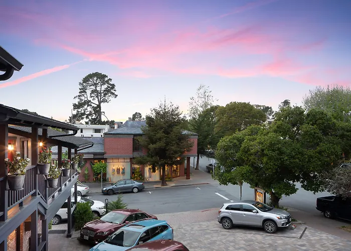 Wayside Inn
