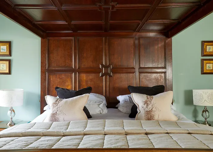 Burford House Bh Bed & Breakfast