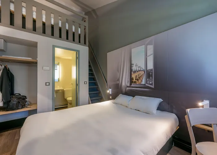 B&B HOTEL Paris Malakoff Parc des Expositions