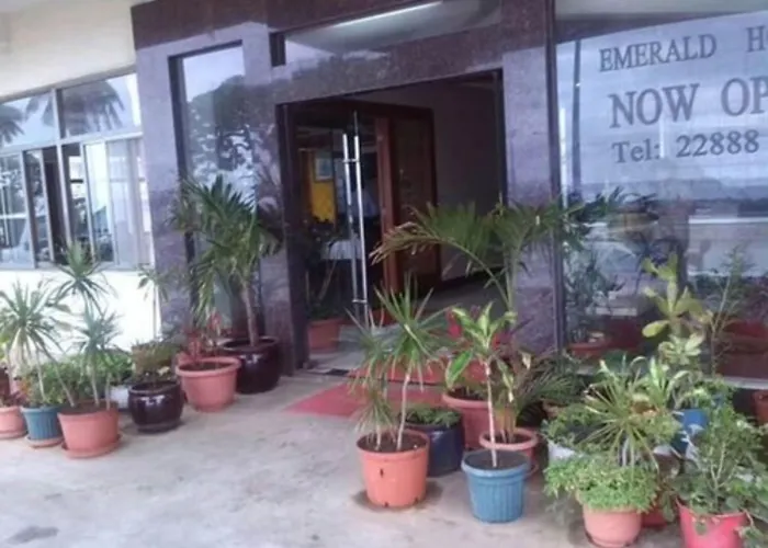 Emerald Hotel & Restaurant