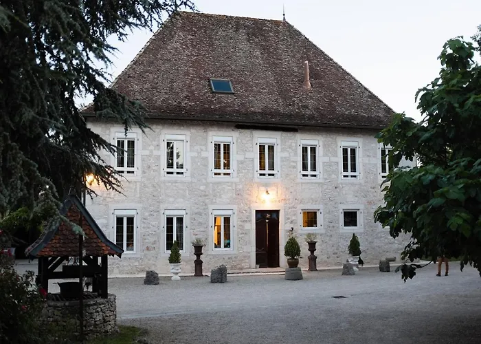 Bed and Breakfast Domaine du Manoir à Les Avenières