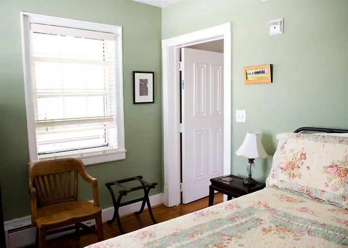 Hopkins Ordinary Bed, Breakfast And Ale Works Bed & Breakfast Sperryville