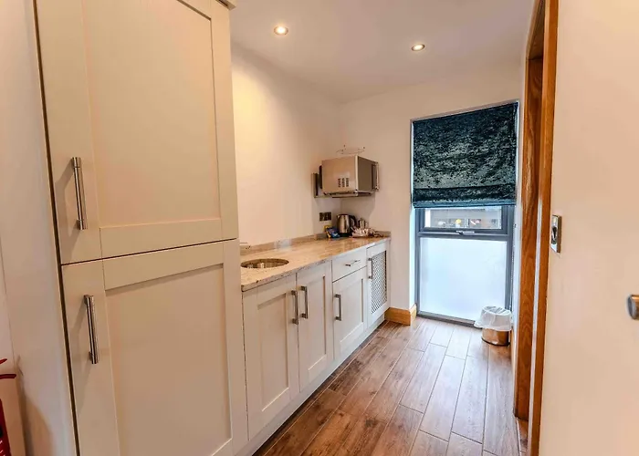 Antrim House Guest Rooms & Suites (Adults Only) Portrush