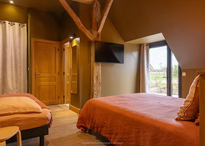 La Grange De Léonie, Chambres d'hôtes avec Piscine et Spa Méry-sur-Cher