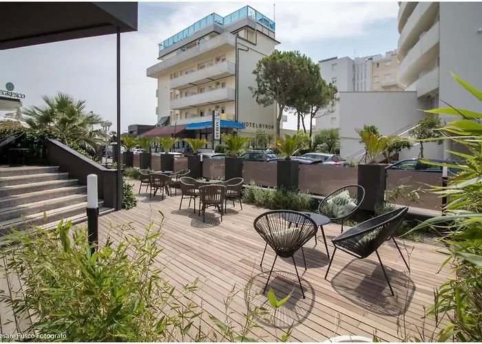 Hotel Caraibi - Long Breakfast Until 11-00 And Dinner